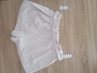 Pantalón corto beige chica T.42