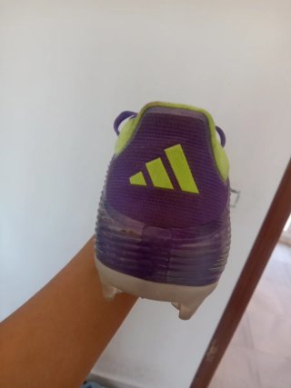 Adidas F50 Moradas y Amarillas Talla 40