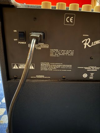 Amplificador Bajo Fender Rumble 40W