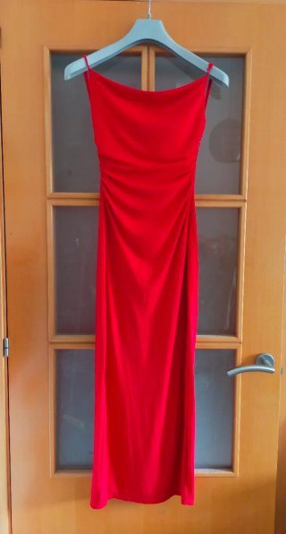VESTIDO ROJO LARGO DE TIRANTES Talla S