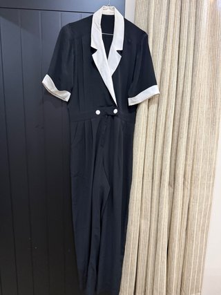 Mono elegante negro y blanco