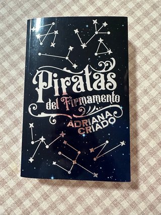 Piratas del firmamento. Adriana Criado