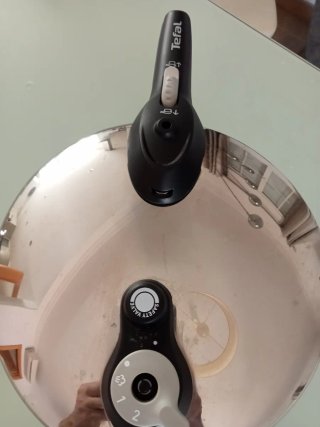 Olla a presión TEFAL 6L SOLO EL PRECIO 75€