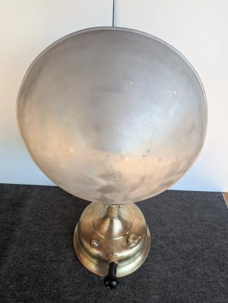 Estufa antigua de bronce