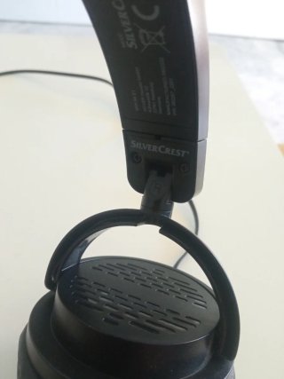 Cascos con cable negros