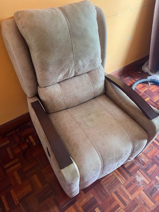 Sillón reclinable eléctrico beige