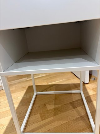 Mesita de noche Ikea Vikhammer