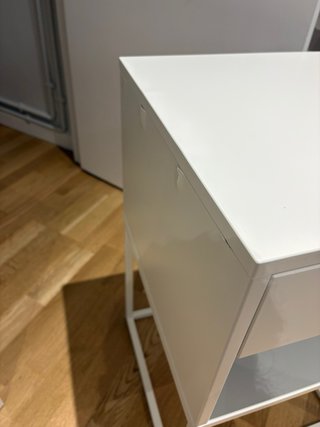 Mesita de noche Ikea Vikhammer