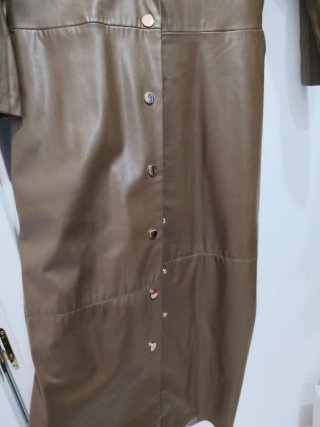 Vestido efecto piel Zara marrón Talla M