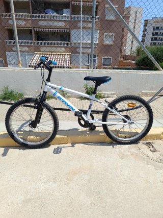 2 Bicicletas B'TWIN Racing Boy 300 20 pulgadas