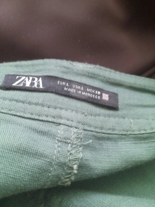 Falda larga verde con abertura