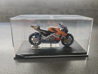 Moto Honda RC211V Valentino Rossi 2002