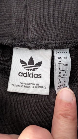 Pantalón chándal Adidas negro
