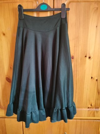 Falda flamenca negra