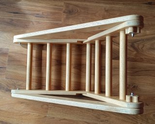 Triangolo Pikler pieghevole in legno