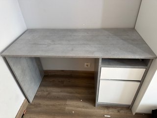 Escritorio moderno gris y blanco