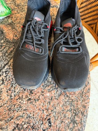 Zapatos de seguridad KIVIN negros y rojos