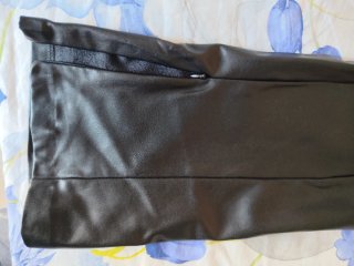 Pantalón efecto piel Zara negro