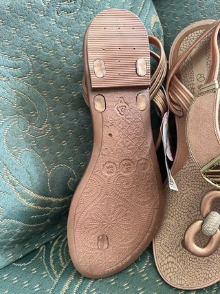 Chanclas Grendha Doradas y Rosas