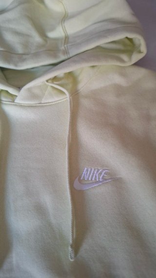 Sudadera Nike con capucha amarilla