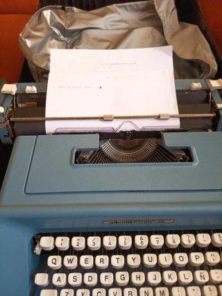 Máquina de escribir Olivetti Studio 46 Azul 110€