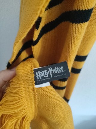 Bufanda Oficial Hufflepuff Warner Bros