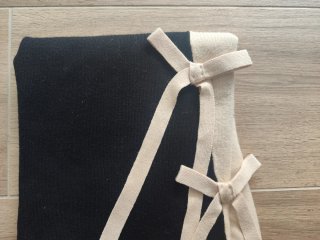 Jersey de mujer beige y negro muy estiloso.