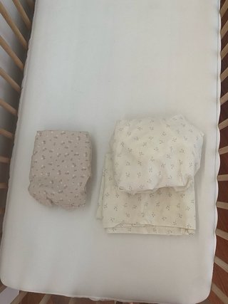 Cuna Zara Home + Colchón y Accesorios