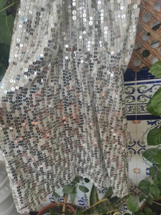 Vestido de fiesta lentejuelas plateado ZARA evento