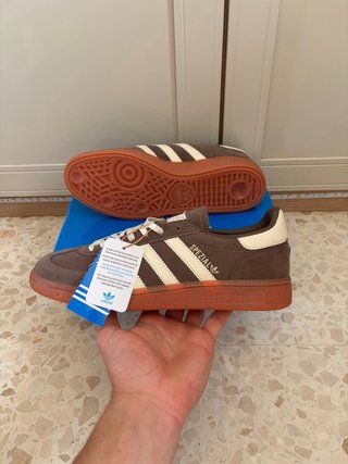 Adidas Spezial Marrones y Beige