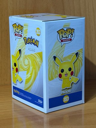 Funko Pop Pikachu 353 (Flocked)