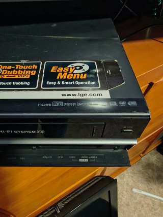 Reproductor VHS DVD CD HDMI 1080 LG