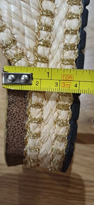 Sandalias VIRUCCI blancas y doradas