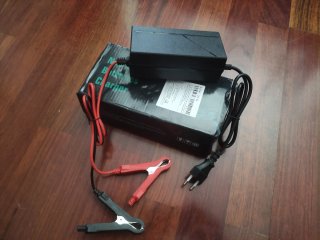 Batería 12.8V 100Ah LiFePO4 + ACCESORIOS DE REGALO