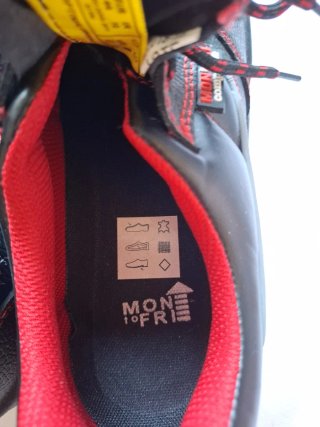 Zapatos de seguridad Protexion negros y rojos