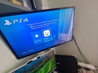 Consola PS4 Negra con Mando