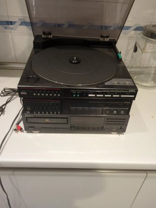 Cadena Hi-Fi Aiwa y Sony Negra