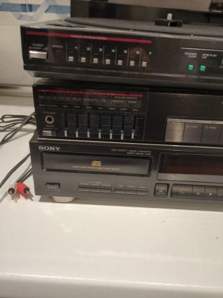Cadena Hi-Fi Aiwa y Sony Negra