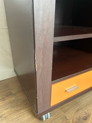 Mueble TV con ruedas y cajones