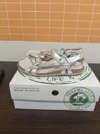 Sandalias Panama Jack mujer piel T.37 plata