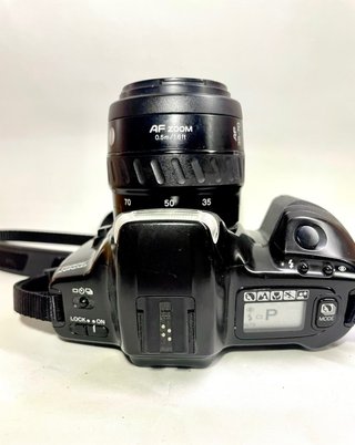 Minolta Dynax 300si probada y funcionando.