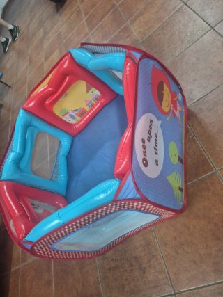 Parque infantil hexagonal