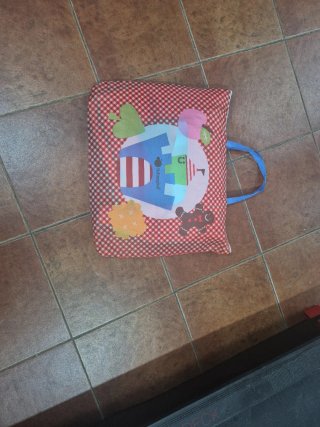 Parque infantil hexagonal