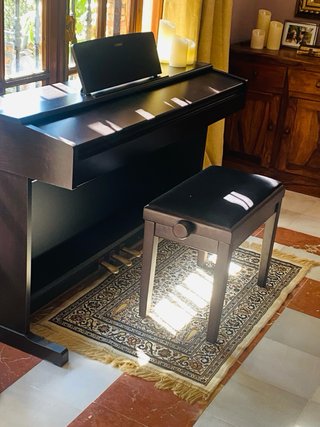 Piano Digital Yamaha Arius YPD-144