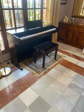 Piano Digital Yamaha Arius YPD-144
