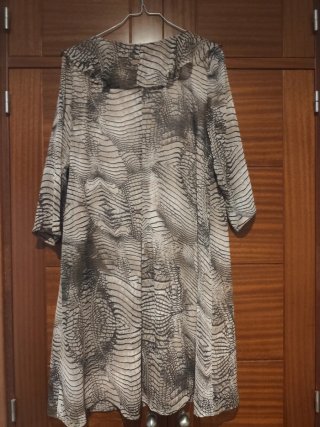 Vestido manga francesa estampado talla 42