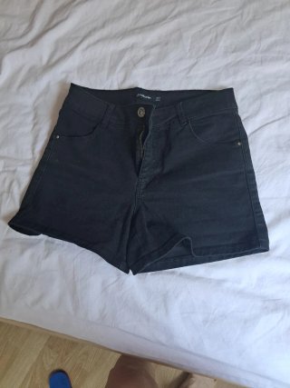 Pantalones cortos Stradivarius negros