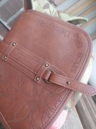 Bolso Desigual floral verde y rosa