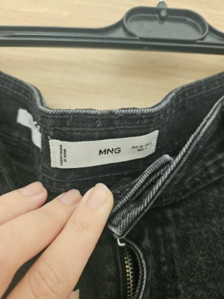 Pantalones vaqueros anchos negros Mango