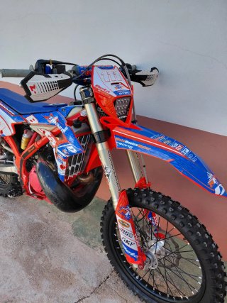 Beta 300 Xtrainer Enduro con muchos extras.